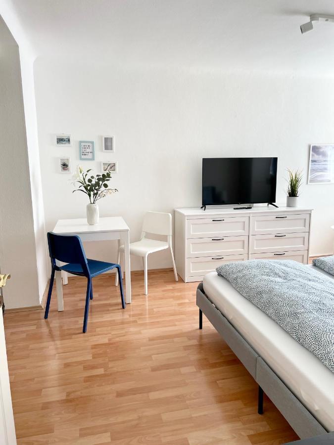 Cosy Apartment Near Schoenbrunn & Meidlinger Market Виена Екстериор снимка
